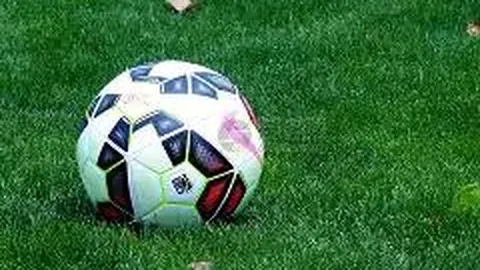 激战之夜：皇马英格兰对决，62场交锋，26胜16平，谁能问鼎胜利之光？