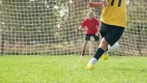 拜仁瞄准米兰双星？德国中卫引关注，米兰新帅人选悬念待解